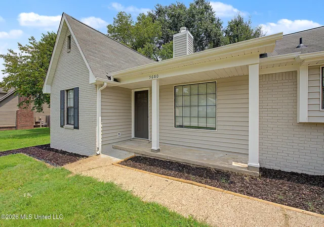 Photo 3 of Sale Pending at 5680 Greeno Dr, Horn Lake, MS 38637 | MLS# 4158648 | Listing updated on 2026-08-14