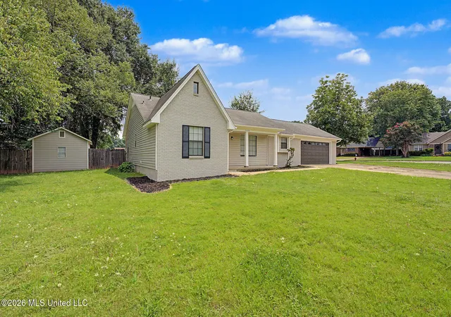 Photo 4 of Sale Pending at 5680 Greeno Dr, Horn Lake, MS 38637 | MLS# 4158648 | Listing updated on 2026-08-14