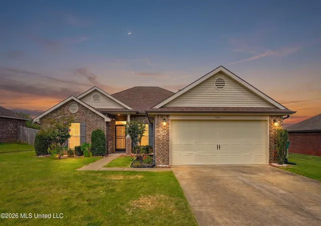 Photo 1 of Sale Pending at 7681 Walnut Glen Dr, Southaven, MS 38672 | MLS# 4158650 | Listing updated on 2026-08-28