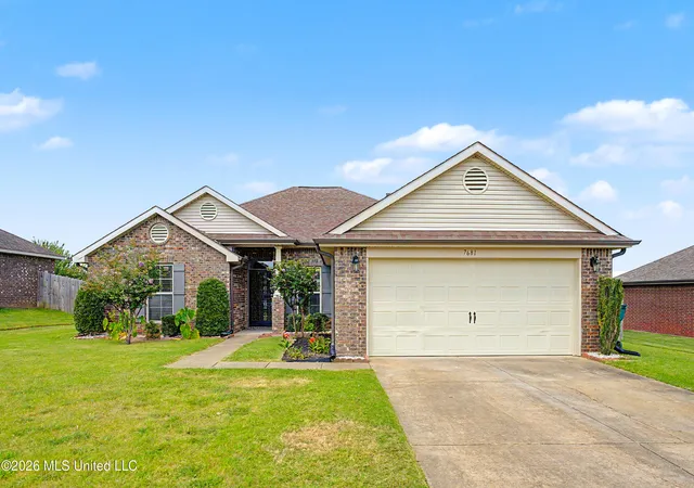 Photo 2 of Sale Pending at 7681 Walnut Glen Dr, Southaven, MS 38672 | MLS# 4158650 | Listing updated on 2026-08-28