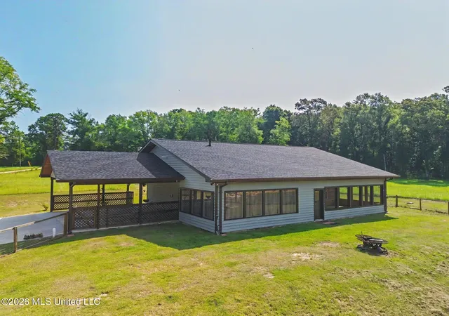 2nd image of 432 Paramount Church Rd, Perkinston, MS 39573 | MLS# 4158669