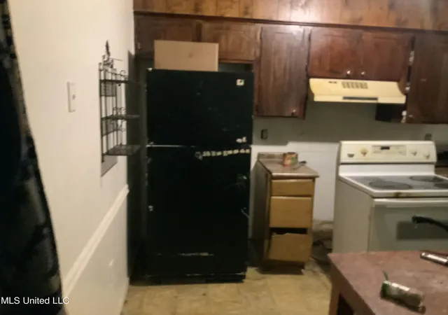 Photo 4 of Sale Pending at 1784 Casteel Dr, Jackson, MS 39204 | MLS# 4158671 | Listing updated on 2026-09-08