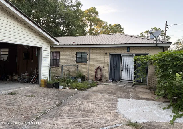 Photo 3 of Single family home for sale at 5741 Eastwood Dr, Moss Point, MS 39563 | MLS# 4159282 | Listing updated on 2026-08-15