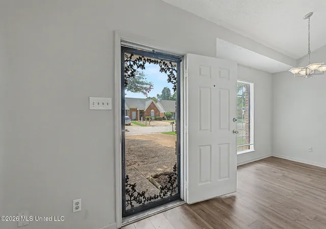 Photo 3 of Sale Pending at 5790 E Garden Walk, Southaven, MS 38671 | MLS# 4158727 | Listing updated on 2026-08-13