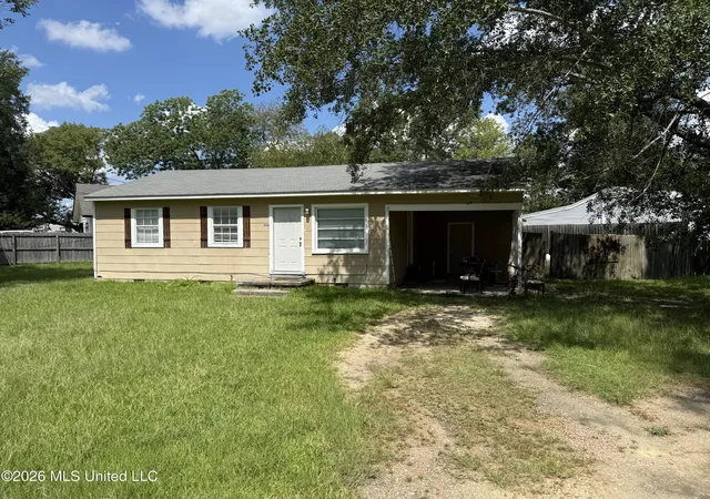 Photo 1 of Sale Pending at 806 Charles St, Pearl, MS 39208 | MLS# 4158703 | Listing updated on 2026-08-12