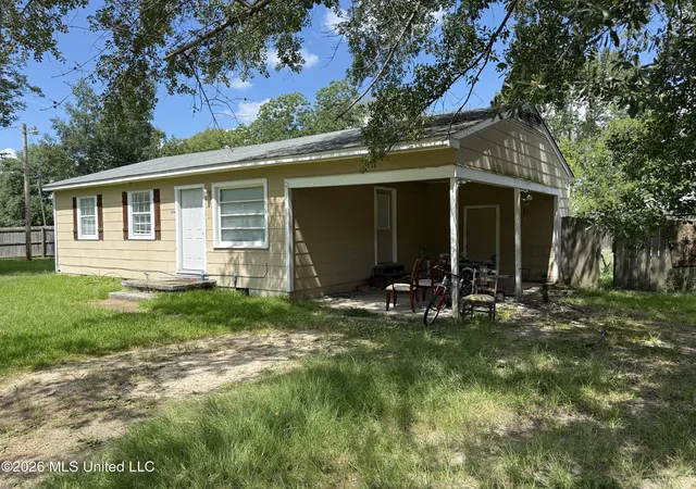 Photo 2 of Sale Pending at 806 Charles St, Pearl, MS 39208 | MLS# 4158703 | Listing updated on 2026-08-12