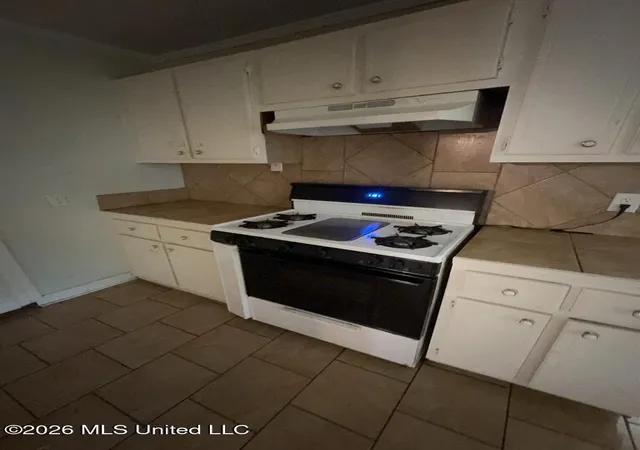 Photo 3 of Single family home for sale at 3752 Bishop Ave, Jackson, MS 39213 | MLS# 4159865 | Listing updated on 2026-09-15