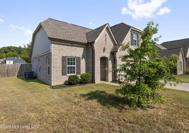 Photo 2 of Single family home for sale at 5766 Matthew Dr, Horn Lake, MS 38637 | MLS# 4158800 | Listing updated on 2026-08-11