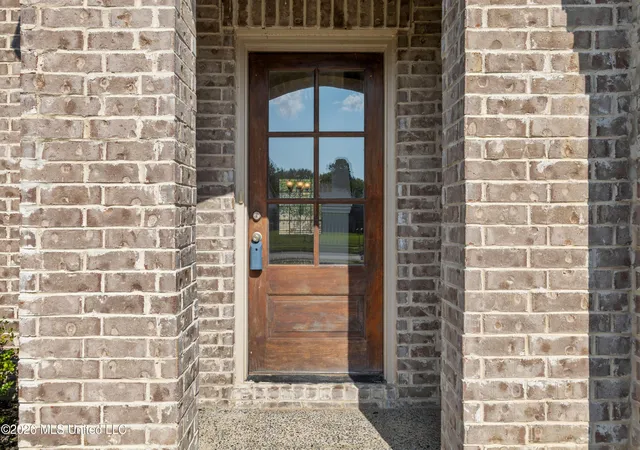 Photo 3 of Single family home for sale at 5766 Matthew Dr, Horn Lake, MS 38637 | MLS# 4158800 | Listing updated on 2026-08-11