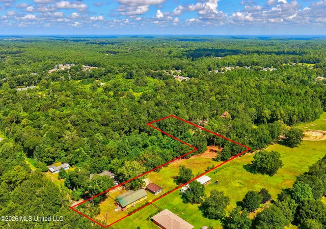 Photo 2 of Sale Pending at 16226 Orange Grv Rd, Gulfport, MS 39503 | MLS# 4158910 | Listing updated on 2026-09-08