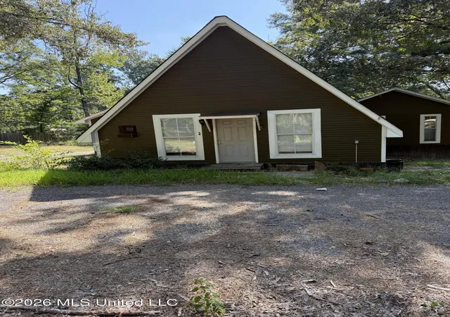 Photo 1 of Sale Pending at 118 Horseshoe Cir, Brandon, MS 39047 | MLS# 4158705 | Listing updated on 2026-08-12