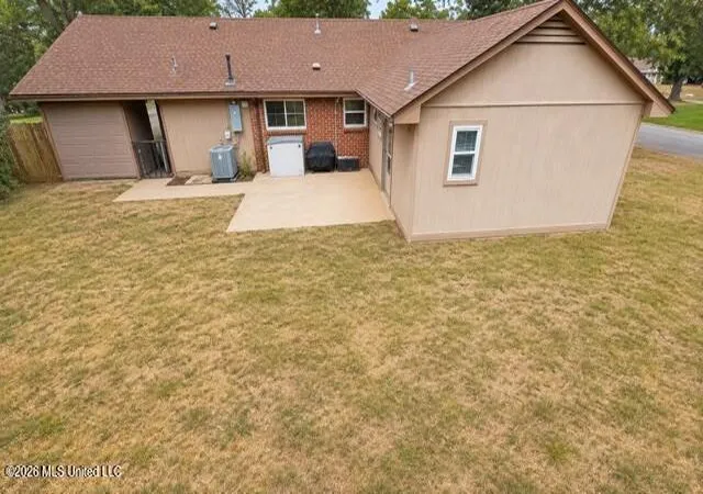 Photo 3 of Sale Pending at 2117 Brookhaven Dr, Southaven, MS 38671 | MLS# 4158752 | Listing updated on 2026-09-13