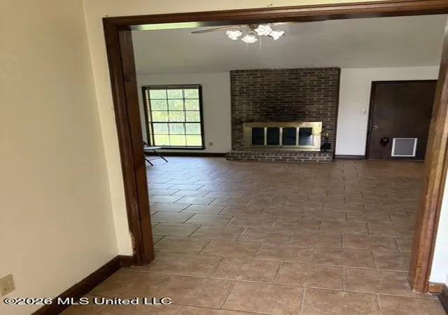 Photo 3 of Single family home for sale at 312 Gilliam Pl, Greenwood, MS 38930 | MLS# 4158730 | Listing updated on 2026-08-10