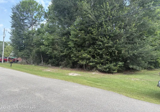 Photo 3 of Sale Pending at 6126 Copiah St, Bay Saint Louis, MS 39520 | MLS# 4158718 | Listing updated on 2026-08-14