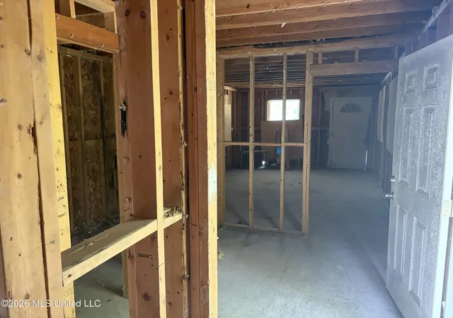 Photo 4 of Sale Pending at 6126 Copiah St, Bay Saint Louis, MS 39520 | MLS# 4158718 | Listing updated on 2026-08-14