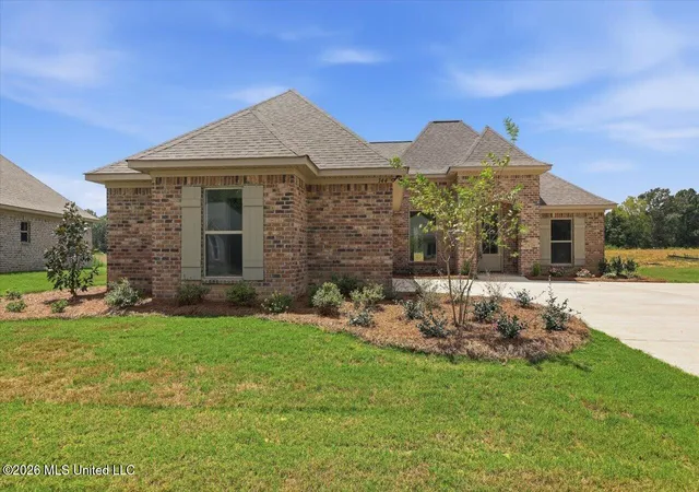 Photo 2 of Sale Pending at 144 Stapleton Dr, Canton, MS 39046 | MLS# 4158736 | Listing updated on 2026-09-28