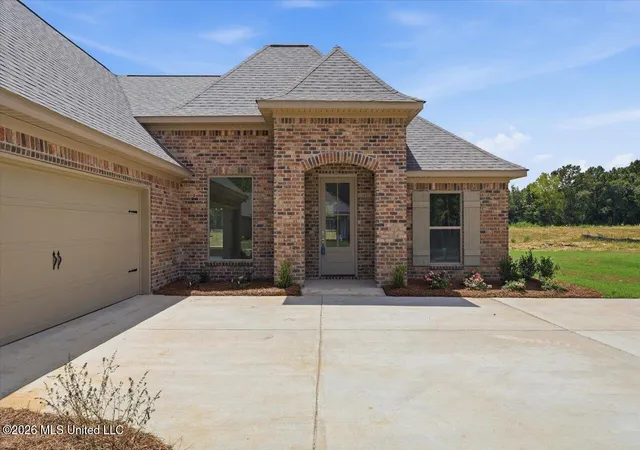 Photo 3 of Sale Pending at 144 Stapleton Dr, Canton, MS 39046 | MLS# 4158736 | Listing updated on 2026-09-28