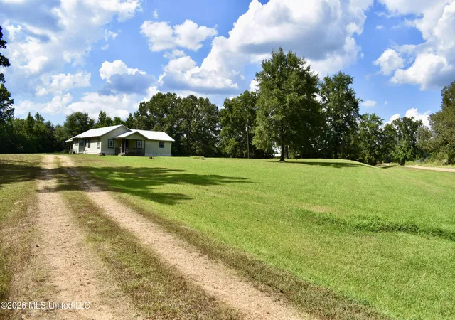 Photo 3 of Single family home for sale at 4331 N Chapel Hl Rd, Edwards, MS 39066 | MLS# 4158761 | Listing updated on 2026-08-17