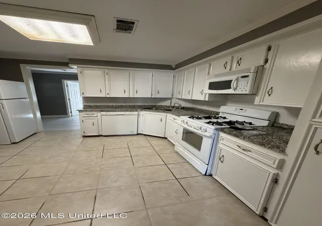 Photo 2 of Sale Pending at 1503 Eastwood Rd, Natchez, MS 39120 | MLS# 4158804 | Listing updated on 2026-08-28