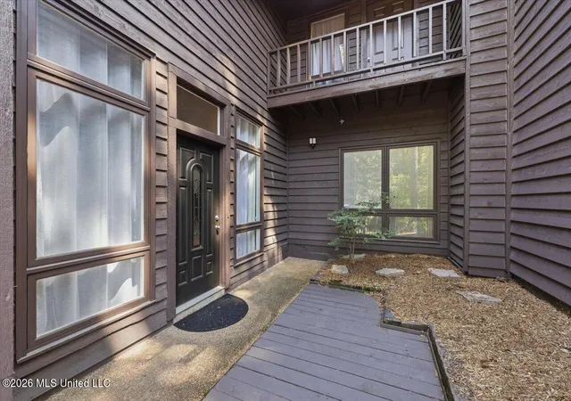 Photo 3 of Townhouse for sale at 1540 Lakeside Dr, Jackson, MS 39216 | MLS# 4158815 | Listing updated on 2026-08-24
