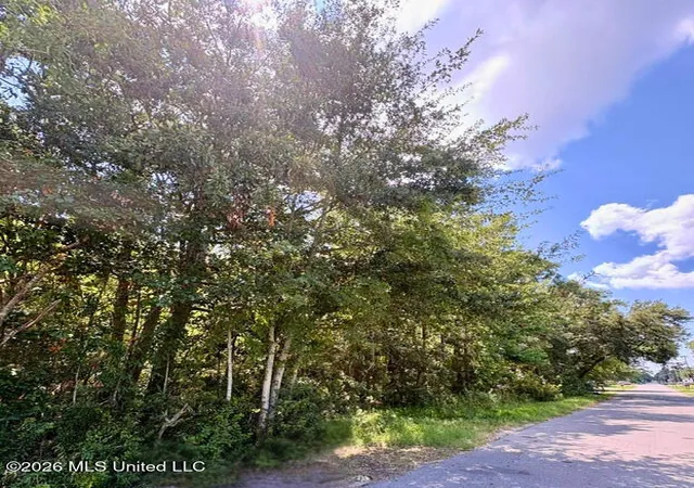 Photo 1 of Land for sale at 2014 44th Avenue, Gulfport, MS 39501 | MLS# 4158759 | Listing updated on 2026-08-11