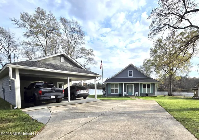 Photo 2 of Sale Pending at 33 Scenic Point, Lumberton, MS 39455 | MLS# 4158876 | Listing updated on 2026-08-21
