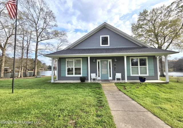 Photo 3 of Sale Pending at 33 Scenic Point, Lumberton, MS 39455 | MLS# 4158876 | Listing updated on 2026-08-21
