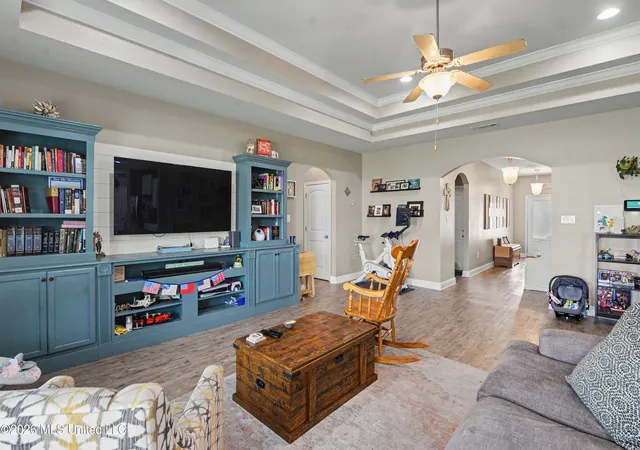 Photo 4 of Single family home for sale at 10431 Chapelwood Dr, Gulfport, MS 39503 | MLS# 4158861 | Listing updated on 2026-10-17