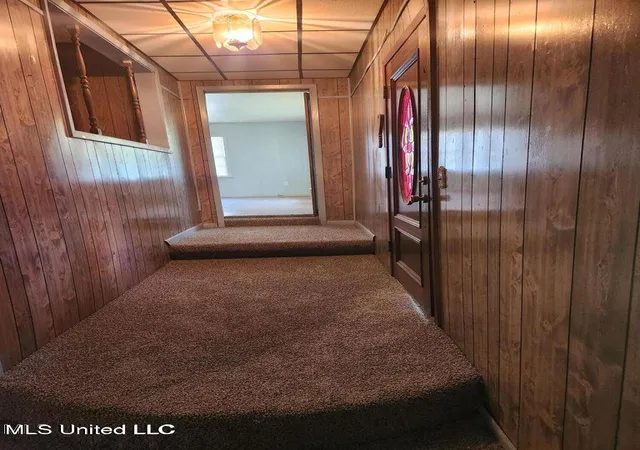 Photo 2 of Single family home for sale at 4211 Meadowlane Dr, Jackson, MS 39206 | MLS# 4158889 | Listing updated on 2026-09-03