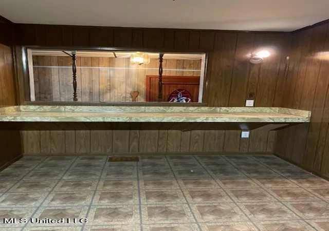 Photo 4 of Single family home for sale at 4211 Meadowlane Dr, Jackson, MS 39206 | MLS# 4158889 | Listing updated on 2026-09-03