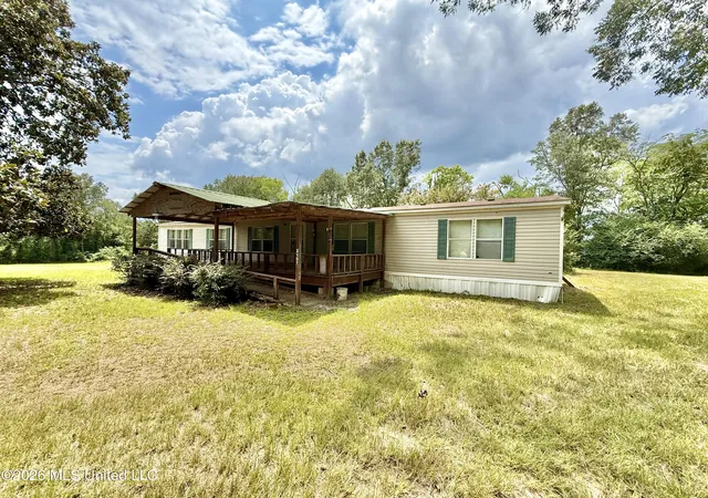 Photo 2 of Manufactured home for sale at 2157 Rhymes Rd, Crystal Springs, MS 39059 | MLS# 4159378 | Listing updated on 2026-08-26