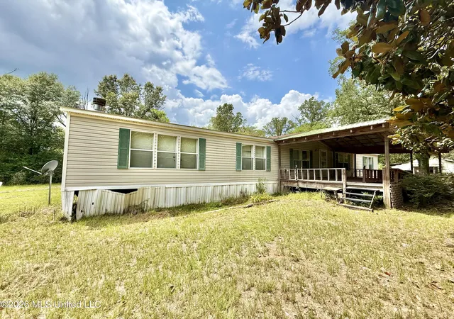 Photo 3 of Manufactured home for sale at 2157 Rhymes Rd, Crystal Springs, MS 39059 | MLS# 4159378 | Listing updated on 2026-08-26