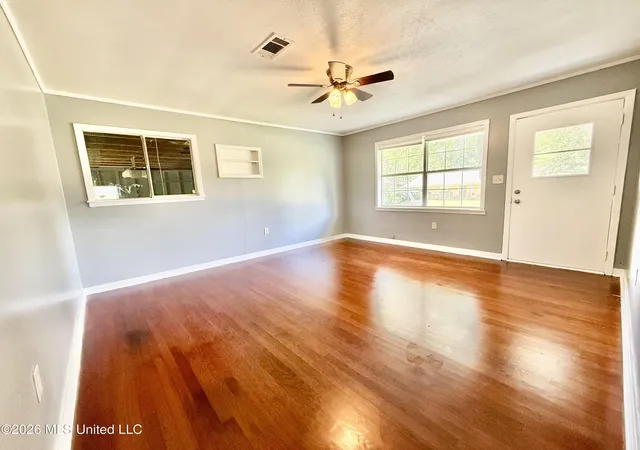 Photo 3 of Single family home for sale at 208 Susanne St, Crystal Springs, MS 39059 | MLS# 4159638 | Listing updated on 2026-08-26