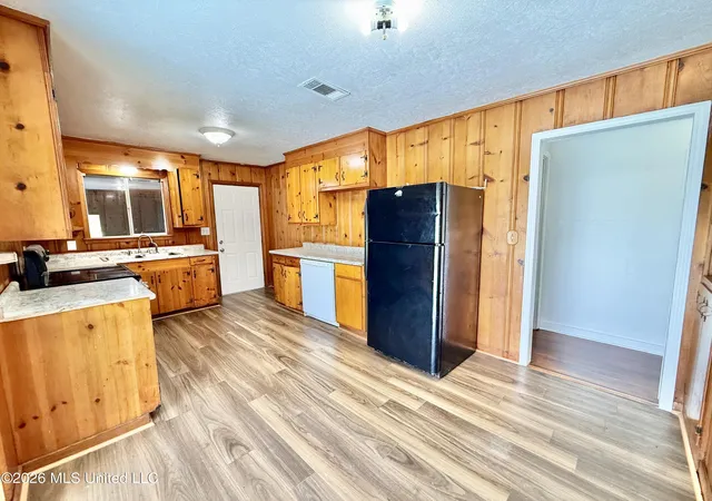 Photo 4 of Sale Pending at 208 Susanne St, Crystal Springs, MS 39059 | MLS# 4159638 | Listing updated on 2026-10-27