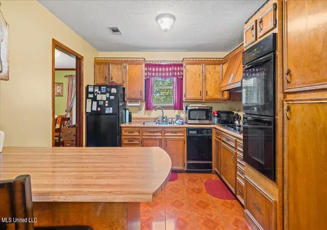 Photo 3 of Single family home for sale at 7585 Mississippi 35, Bassfield, MS 39421 | MLS# 4158779 | Listing updated on 2026-08-11