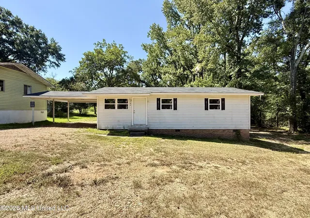Photo 2 of Single family home for sale at 107 Copley St, Crystal Springs, MS 39059 | MLS# 4159880 | Listing updated on 2026-08-26
