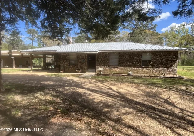 Photo 1 of Sale Pending at 1215 Nw Mount Zion Rd, Brookhaven, MS 39601 | MLS# 4158786 | Listing updated on 2026-09-10