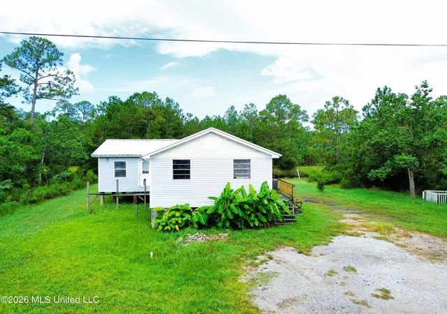 Photo 3 of Single family home for sale at 10095 Peachtree Dr, Bay Saint Louis, MS 39520 | MLS# 4159097 | Listing updated on 2026-09-15