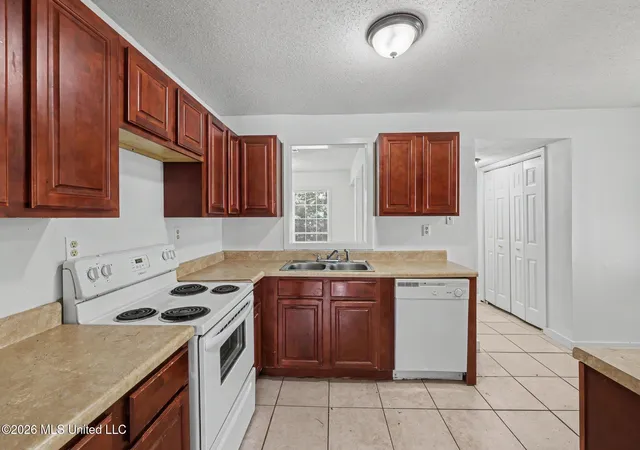 Photo 4 of Single family home for sale at 341 East Dr, Biloxi, MS 39531 | MLS# 4158854 | Listing updated on 2026-09-09