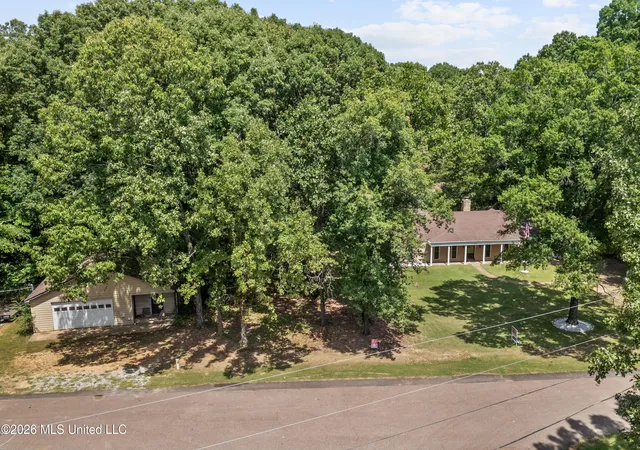 Photo 2 of Single family home for sale at 6090 Northwood Dr, Olive Branch, MS 38654 | MLS# 4159112 | Listing updated on 2026-09-17