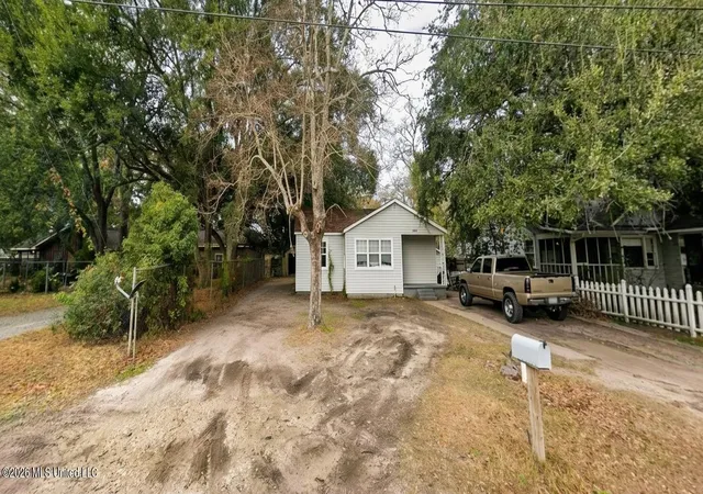Photo 1 of Single family home for sale at 1703 11th Street, Pascagoula, MS 39567 | MLS# 4159542 | Listing updated on 2026-08-27