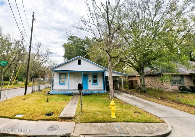 Photo 1 of Single family home for sale at 4310 Market St, Pascagoula, MS 39567 | MLS# 4159530 | Listing updated on 2026-08-18