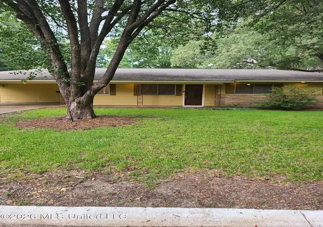 Photo 2 of Sale Pending at 638 Newland St, Jackson, MS 39211 | MLS# 4159064 | Listing updated on 2026-09-11
