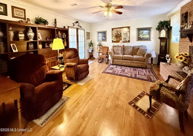 Photo 3 of Single family home for sale at 2155 Sherwood Pl, Biloxi, MS 39531 | MLS# 4158880 | Listing updated on 2026-10-10