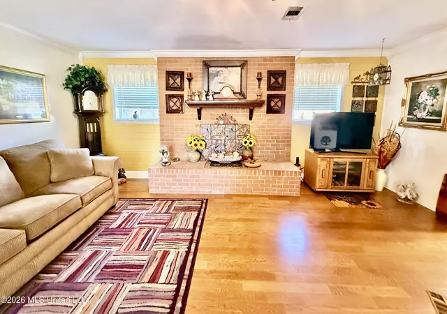 Photo 4 of Single family home for sale at 2155 Sherwood Pl, Biloxi, MS 39531 | MLS# 4158880 | Listing updated on 2026-10-10