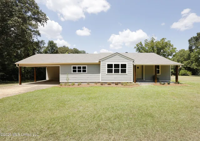 Photo 1 of Single family home for sale at 6121 Gibson Rd, Mc Comb, MS 39648 | MLS# 4159605 | Listing updated on 2026-08-26