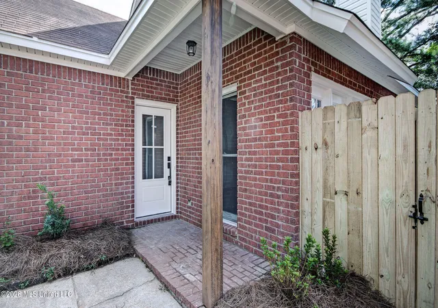 Photo 2 of Single family home for sale at 307 Pelahatchie Shore Dr, Brandon, MS 39047 | MLS# 4158927 | Listing updated on 2026-09-10