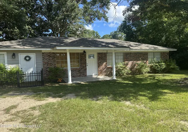 Photo 1 of Single family home for sale at 13637 Highway 613, Moss Point, MS 39562 | MLS# 4158838 | Listing updated on 2026-09-09