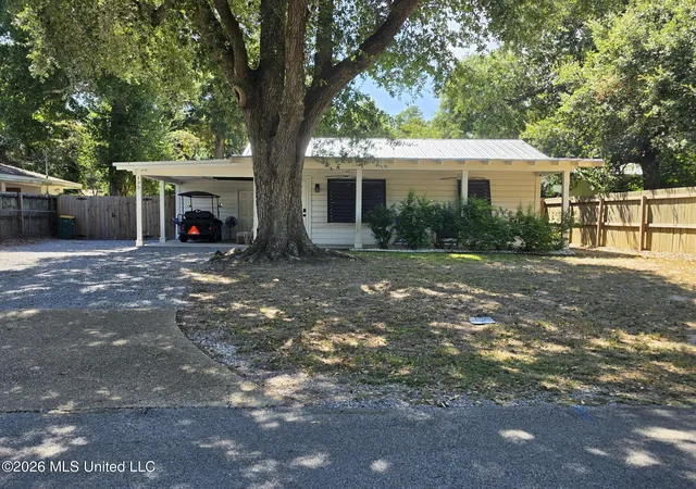 Photo 1 of Single family home for sale at 135 Eleanor Ave, Pass Christian, MS 39571 | MLS# 4158924 | Listing updated on 2026-09-03