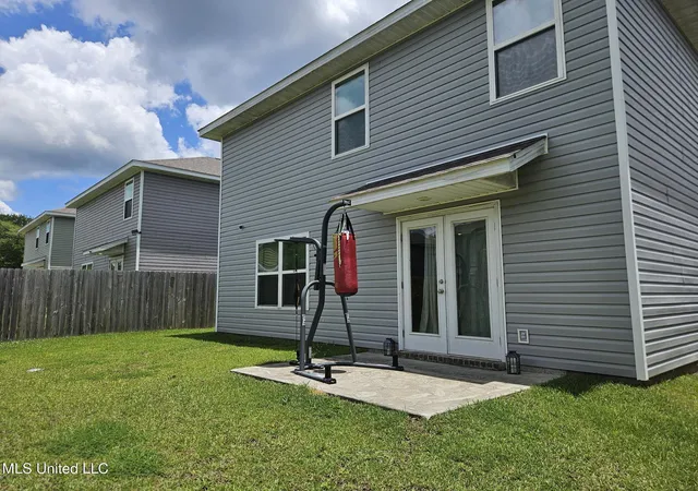 Photo 12 of Single family home for sale at 2205 Magazine St, Ocean Springs, MS 39564 | MLS# 4158961 | Listing updated on 2026-10-02